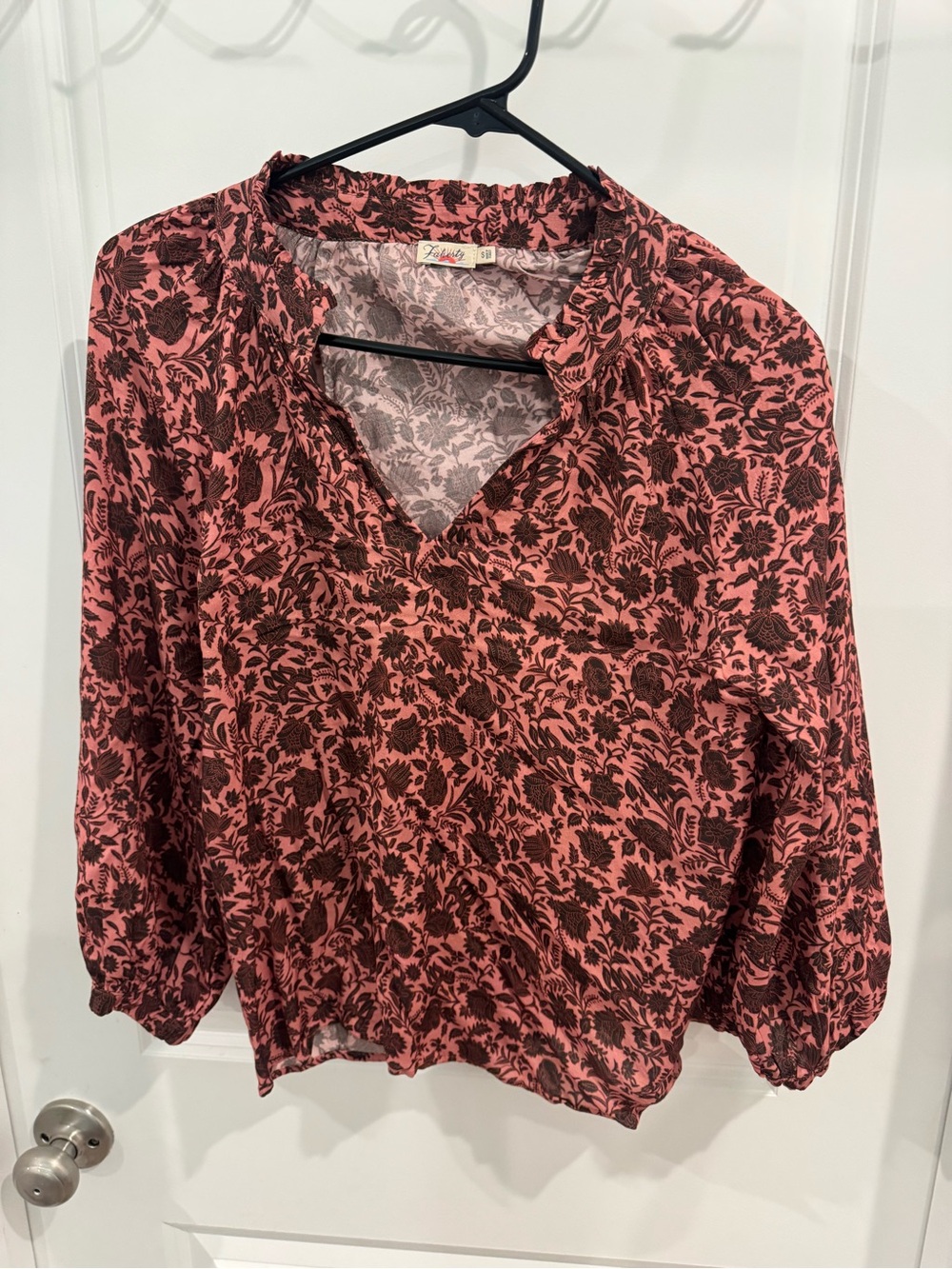 Faherty Pink Floral V-Neck Women's Blouse